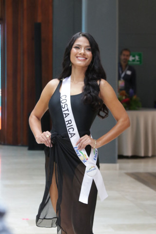 DESFILE EN TRAJE DE BAÑO