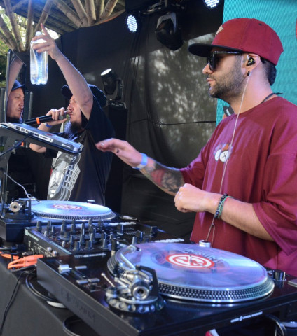 Representantes del rap local y diyeis de la zona expusieron sus repertorios musicales en la tarima de la Media Torta.