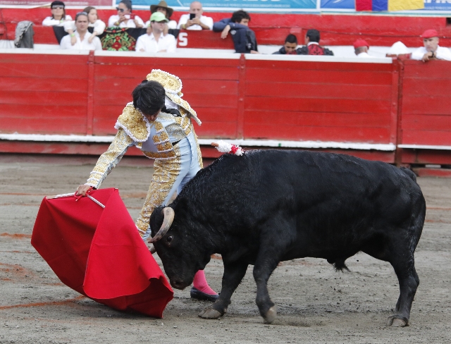 Derechazo de Ricardo Rivera