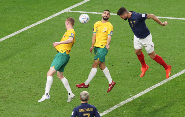 La jugada del segundo gol de Olivier Giroud en la victoria de Francia 4-1 sobre Australia. 