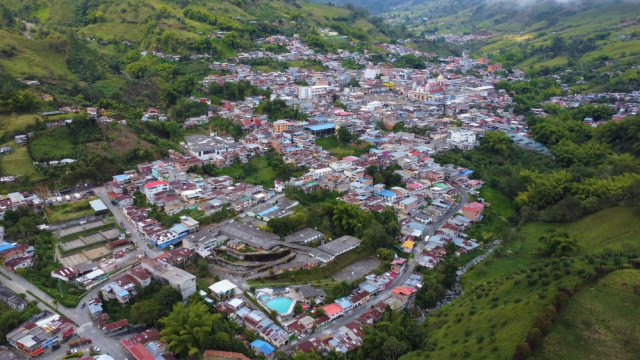 Panorámica de Manzanares. Ubicado a 1.871 m s.n.m