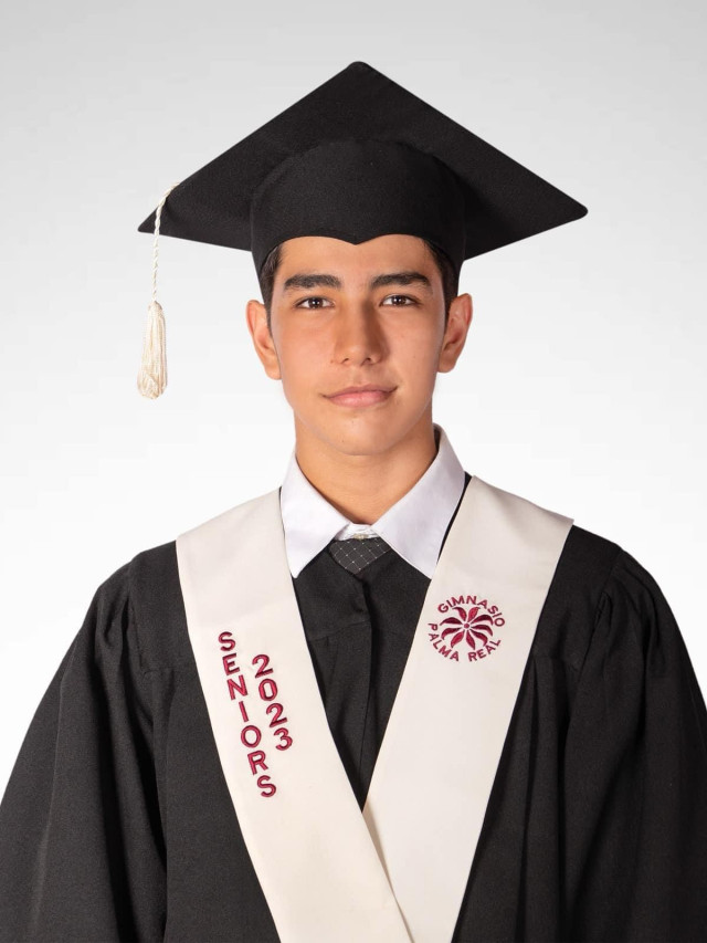 Javier Mauricio Camacho R., promoción 2023 del colegio Palma Real. 422 puntos ICFES.