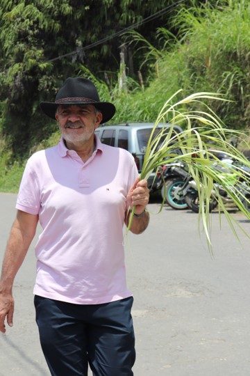 Óscar Iván, en la procesión de Ramos Foto|Rubén Darío López|LA PATRIA