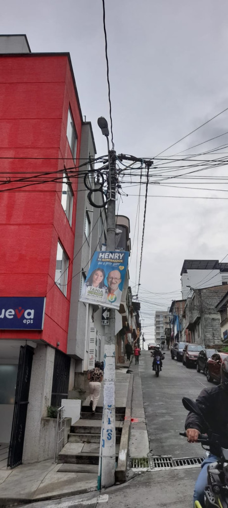 Todavía con pendones de candidatos Foto|LA PATRIA