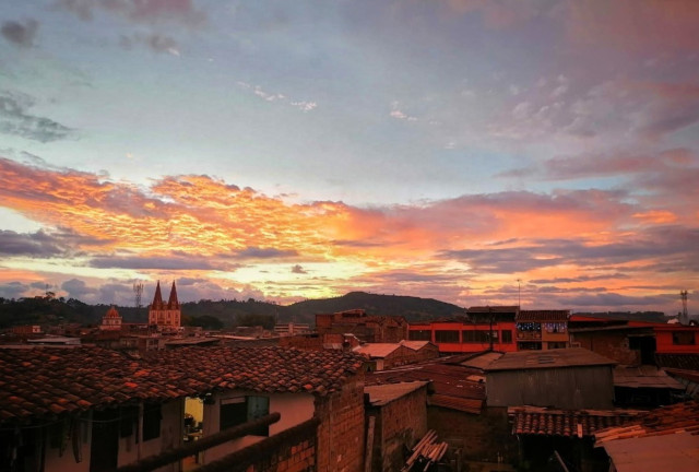 ​​​​atardecer desde palestina caldas