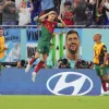 Cristiano Ronaldo de Portugal celebra con sus compañeros después de anotar el gol 1-0 desde el punto de penalti durante el partido de fútbol del grupo H de la Copa Mundial de la FIFA 2022 entre Portugal y Ghana en el Estadio 947 en Doha, Catar.