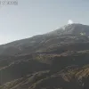 El volcán Nevado del Ruiz ayer, 19 de abril, visto desde el cerro Gualí. 