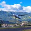 Avión de la aerolínea clic en el aeropuerto La Nubia en Manizales