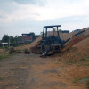 "Hay trabajadores que se están llevando materiales como parte de pago porque no les dan respuesta", dijo un empleado que prefirió mantener el anonimato. En la imagen se ve una excavadora desvalijada en el frente de obra de Palestina (Caldas). 