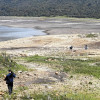 Debido a la escasez de lluvias, agravada por el fenómeno de El Niño, los embalses del sistema Chingaza, principal proveedor de agua de Bogotá, están en niveles críticos.