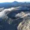 El cráter Arenas del volcán Nevado del Ruiz