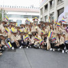 Deportistas colombianos de camino a la ceremonia. 