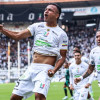 El primer gol del Once Caldas, el de Iván Rojas, al Atlético Nacional, al que se le ganó 2-0. El Once es líder de la Liga.