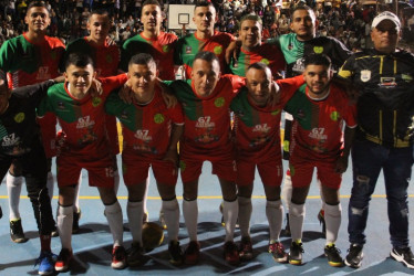 La cancha de El Guamal se llenó el sábado para ver la final del XXII Nacional de Microfútbol de la Feria.