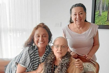 Foto | Lector | LA PATRIA    Silvia Henao, Luz Stella Sánchez y María del Rosario Ramírez compartieron un té en su tarde de amigas.