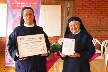 Hermana Luz Helena Castrillón y Hermana Magnolia Galeano.