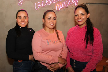 Pilar Palacio, Astrid Ramírez y Viviana Ospina.