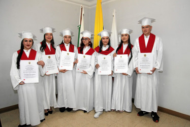 Liset Dayhana Serna, Nicolle Jaramillo, Leidy Johana Benítez, Laura Sofía Duque, Juana Gavino Vásquez, Isabella Rodríguez y  Edgar Sebastián Valencia. 