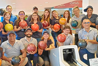 En la celebración de los 101 años del Centro Cultural Banco de la República, empleados del emisor se reunieron para compartir actividades.