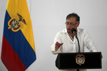 Foto | EFE | LA PATRIA  Gustavo Petro, presidente de Colombia, aterrizó ayer en Egipto para cumplir su