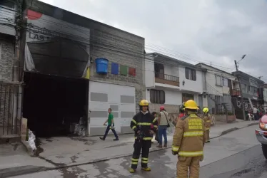 Controlan incendio en bodega del barrio La Enea