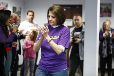 Senadora Catherine Cortez Masto, quien definió en Nevada el triunfo de los demócratas en el Senado Norteamericano.