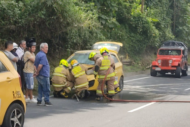 Las primeras versiones indican que una fuga de gasolina habría ocasionado el incendio.