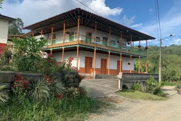 El Paisaje Cultural Cafetero en todo su esplendor a tres kilómetros del casco urbano de Anserma.