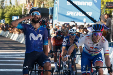 El nacido en La Ceja (Antoquia) ganó la cuarta etapa de la clásica argentina y se enfundó el maillot blanco con cuadritos celestes que adorna al líder.