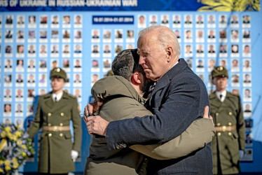 Foto | EFE | LA PATRIA Joe Biden demuestra su apoyo inquebrantable a Volodímir Zelenski.