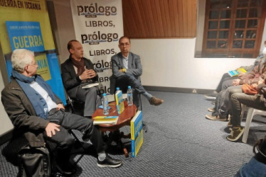 Foto | Cortesía | LA PATRIA  Carlos Alberto Patiño Villa es profesor titular del Instituto de Estudios Políticos y Relaciones Internacionales (Iepri) de la Universidad Nacional de Colombia. En la imagen durante la presentación del libro Guerra en Ucrania, origen, contexto y repercusiones de una guerra estratégica de impacto global.