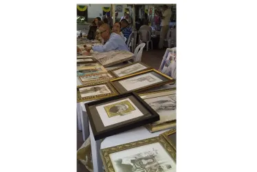 Encuentro de filatelia y numismática en el parque de Bolívar de Supía.