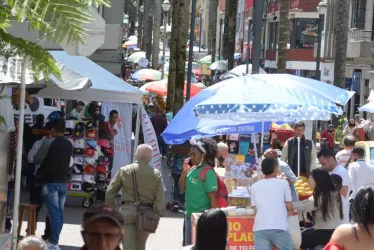 carrera 23 de Manizales. Comercio informal