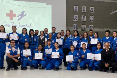 Los voluntarios recibieron un reconocimiento por su labor.