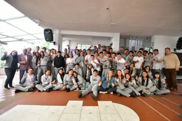 Estudiantes de grados décimo y once del Colegio Nuevo Gimnasio.