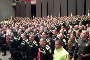 La Policía y la Gobernación de Caldas, junto a varios alcaldes del departamento, presentaron el plan Arcángel San Miguel en el Teatro Los Fundadores, de Manizales.