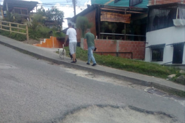 Foto|Cortesía|Q'HUBO  La comunidad asegura que los vehículos de transporte público evitan transitar por la carrera 3F para no accidentarse.