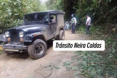 Cuando las unidades de tránsito arribaron al sitio del accidente, encontraron solo a la mujer herida. El conductor de la moto implicada en el choque huyó.