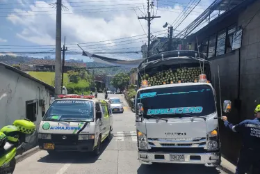 Camión arrolló a motociclista y luego chocó contra una vivienda en Villamaría