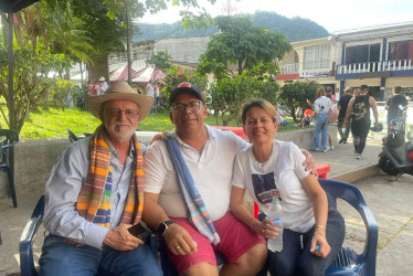 El precandidato a la Gobernación de Caldas Henry Gutiérrez mostró su apoyo al candidato del lizcanismo a la Alcaldía de Victoria, Juan Alberto Vargas, conocido como Pinillo.