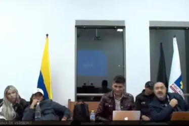 Daysuris Vásquez y Nicolás Petro Burgos en el búnker de la Fiscalía en Bogotá.