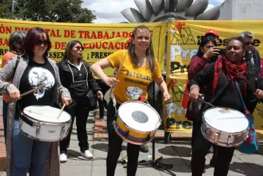 Los docentes del país salen a marchar para exigir calidad en el servicio de salud. 