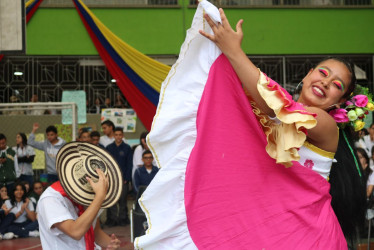 Los estudiantes crearon estands y presentaciones alusivas a las regiones de Colombia.