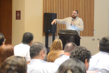 Daniel Eduardo García Suárez habló de los Impacto de la Ciencia y la Investigación en la Sociedad: Elementos para el Caso Colombiano. Lo hizo en la apertura de la IV Semana Ciencia, Tecnología e Innovación - Caldas 2023; en el Centro Cultural Universitario Rogelio Salmona.