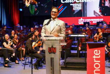 Carlos Vives recibió este viernes por parte de la Universidad del Norte de Barranquilla el Doctorado Honoris Causa en Ciencias Sociales.