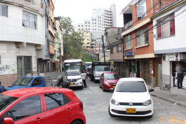 Tráfico por el barrio San Jorge