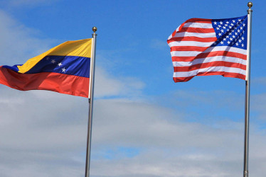 Banderas de Venezuela y Estados Unidos