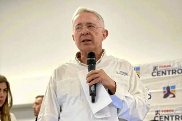 Álvaro Uribe Vélez.