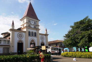 Parque principal de Villamaría (Caldas)