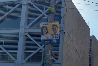 Pese a que las elecciones regionales se realizaron el 29 de octubre pasado, en Villamaría (Caldas) parecen andar todavía en campaña.